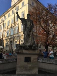 37421718_2349649311719365_1713149015698178048_n